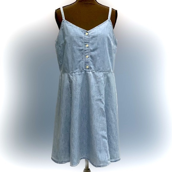 Gap light wash denim elastic smocked back babydoll tank mini dress women’s L - Picture 12 of 12